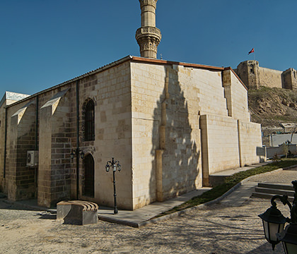 Şırvanlı Cami